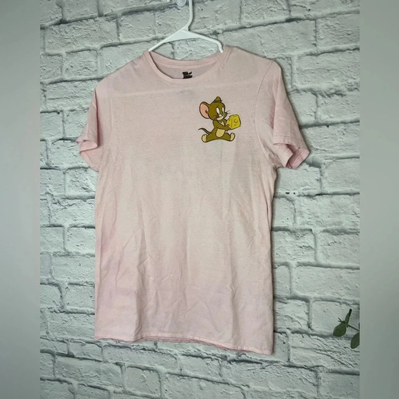 Tom & Jerry women’s graphic tee size S. - Picture 2 of 5